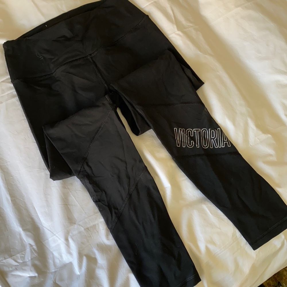 Victoria Sport - Mesh Detail Leggings - Like New - No peeling.